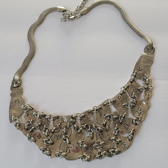 🌸 4/$50 Chunky Hammered Silver Statement Necklace - Picture 7 of 9